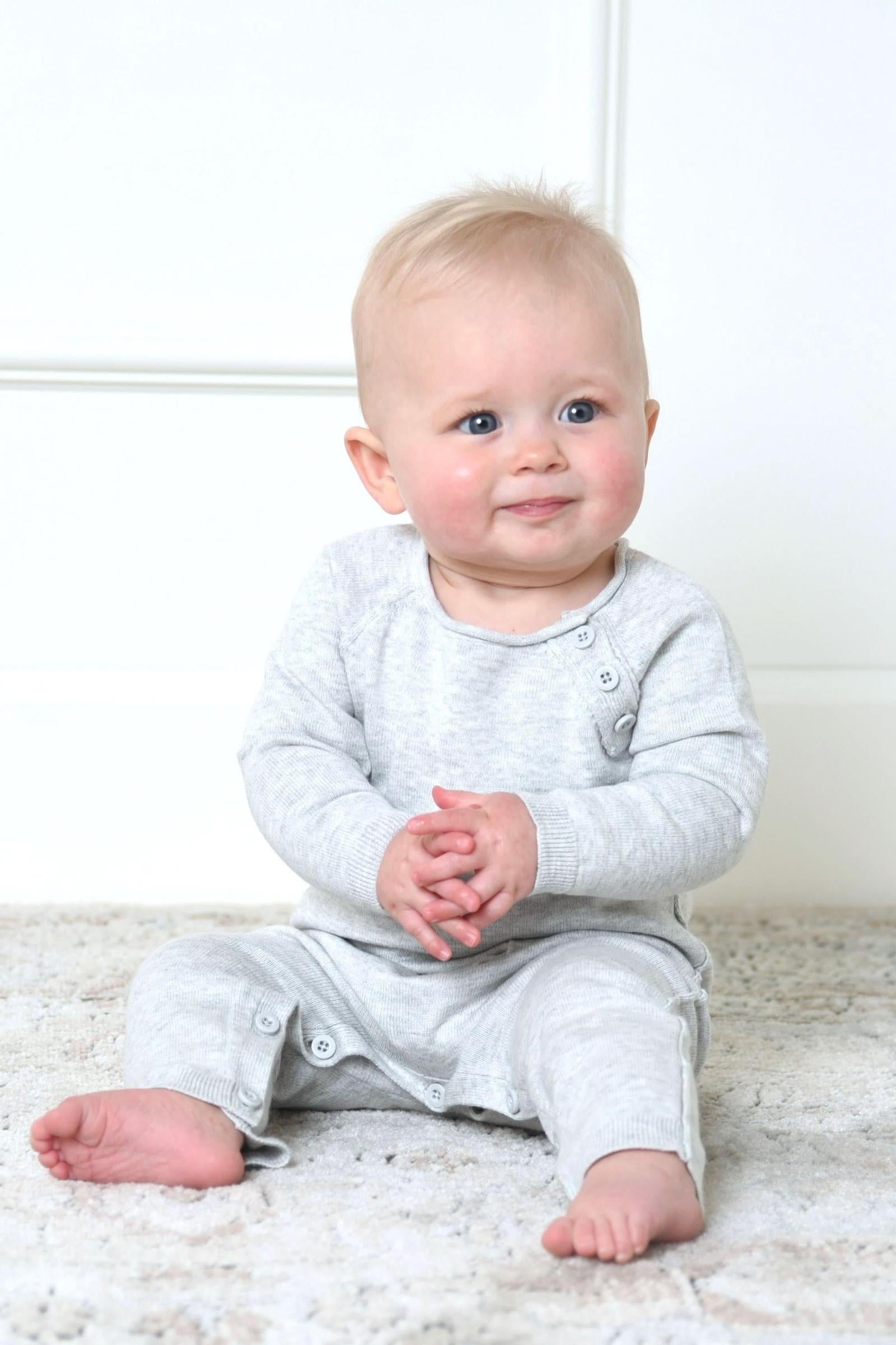 Organic Cotton Raglan Sweater Romper & Jacquard Blanket Gift Set for Babies, Gray