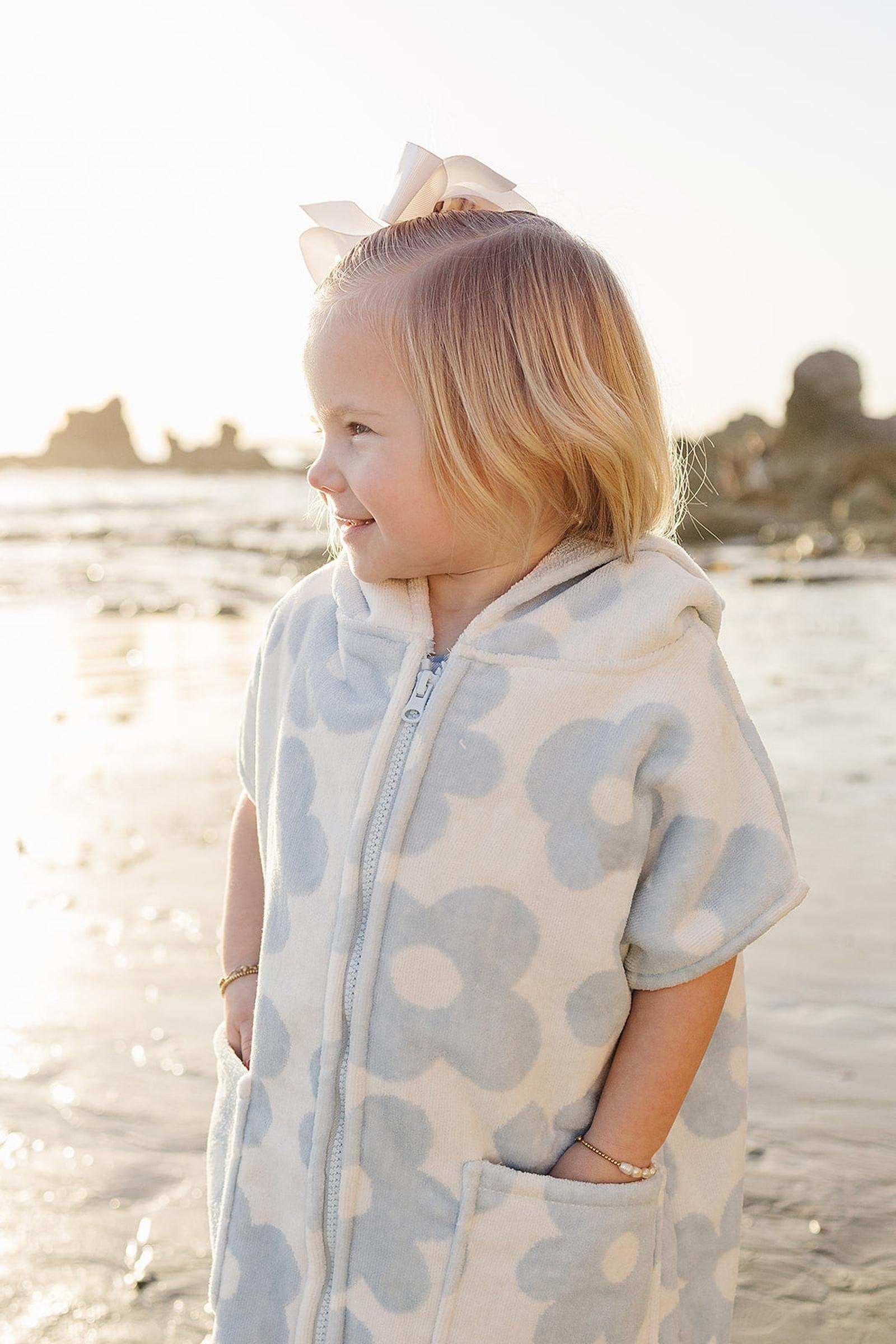 Coastal Floral Zip-Up Organic Cotton Beach Poncho, Light Blue & White