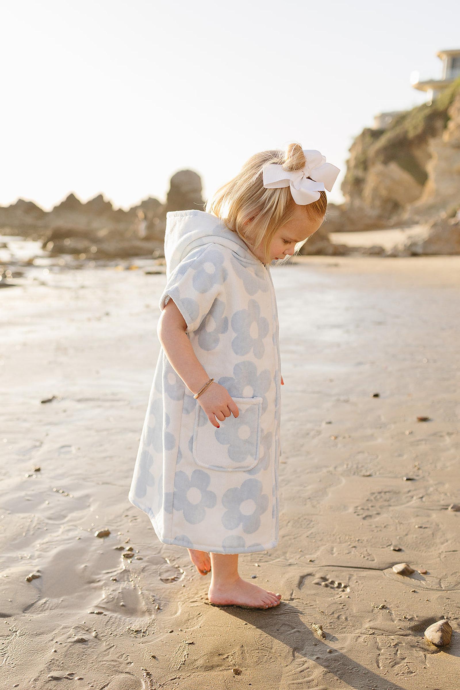 Coastal Floral Zip-Up Organic Cotton Beach Poncho, Light Blue & White