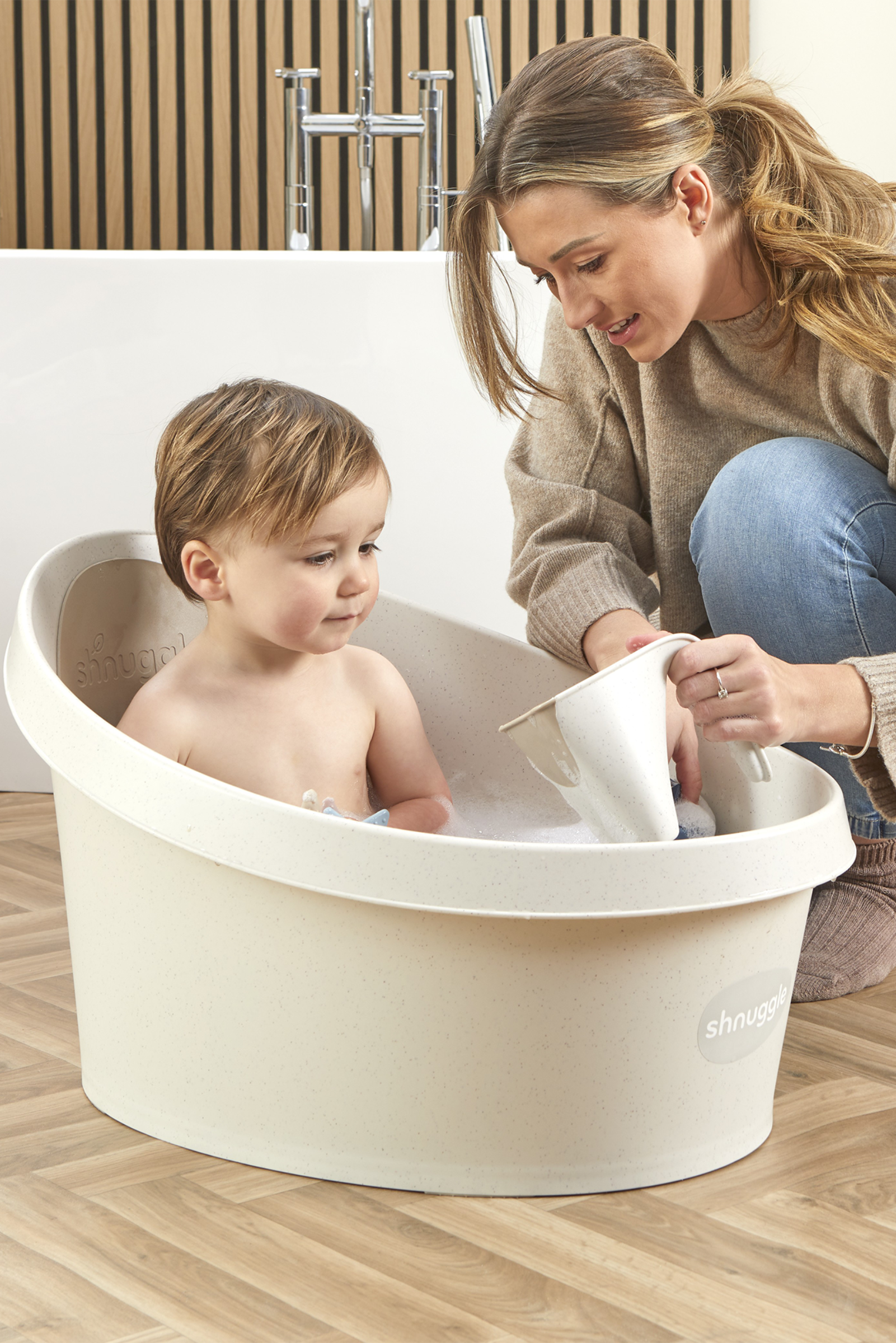 Shnuggle Toddler Bath Tub, Big Bath for bigger kids