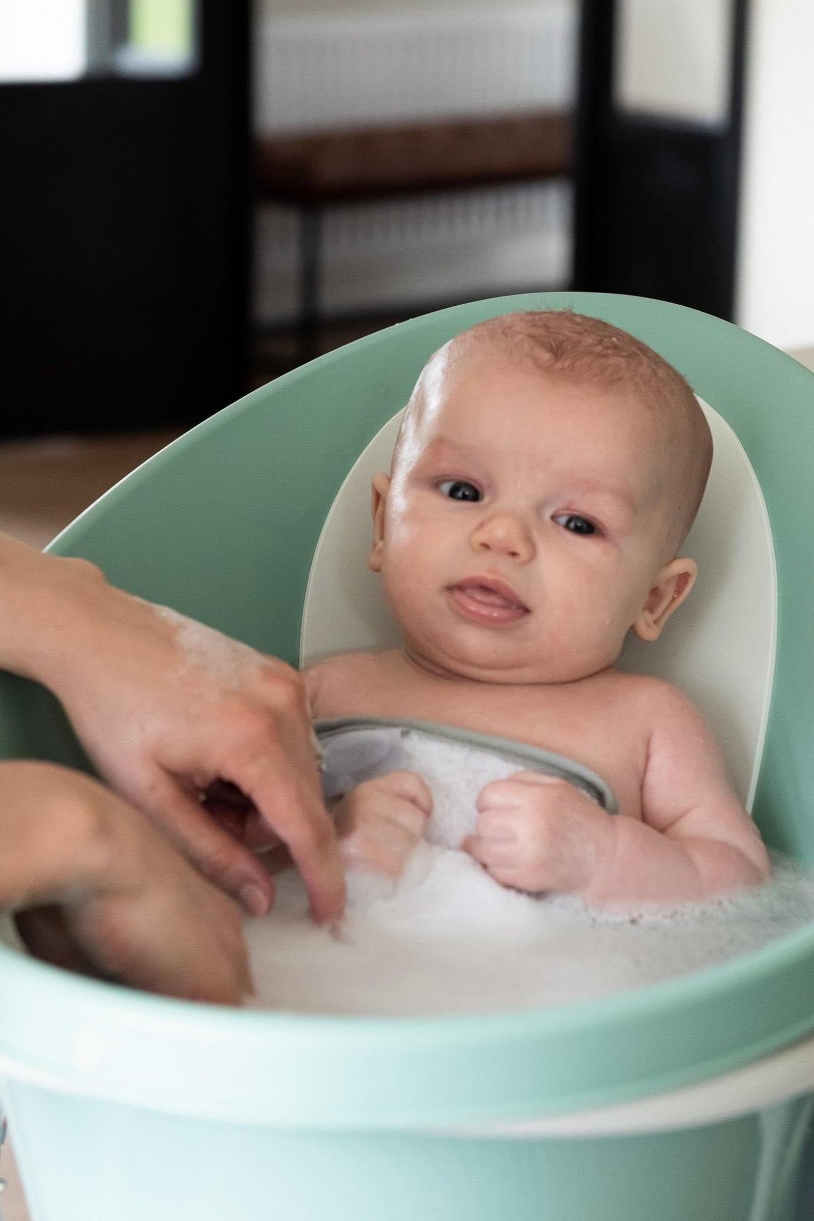 Shnuggle Bathtime Essentials Bundle, Newborn Baby Bath, Rinse Jug, Squishy Changing Mat - Taupe
