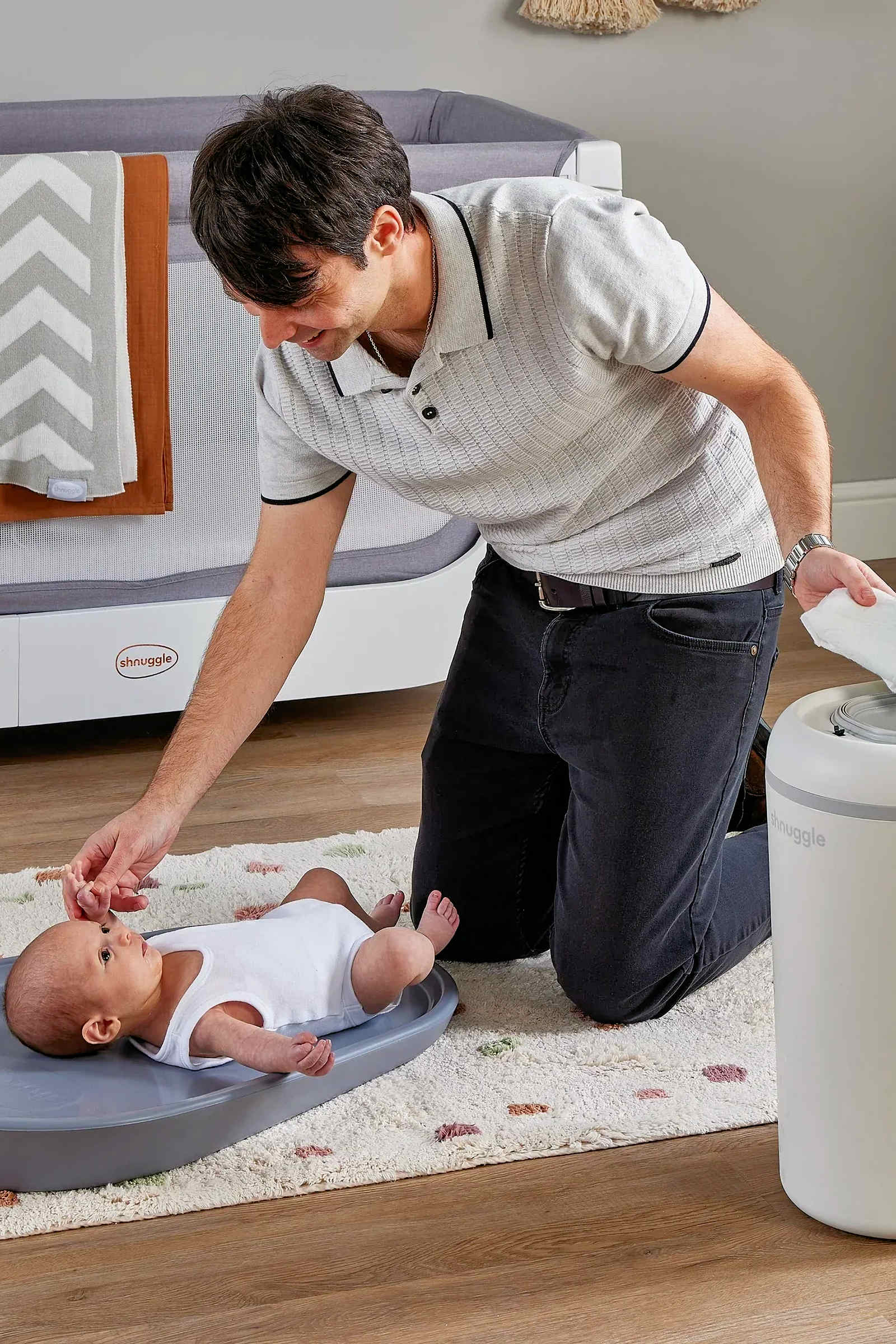 Shnuggle Eco-Touch Nappy Bin Diaper Pail + 30 Better Bag Liners