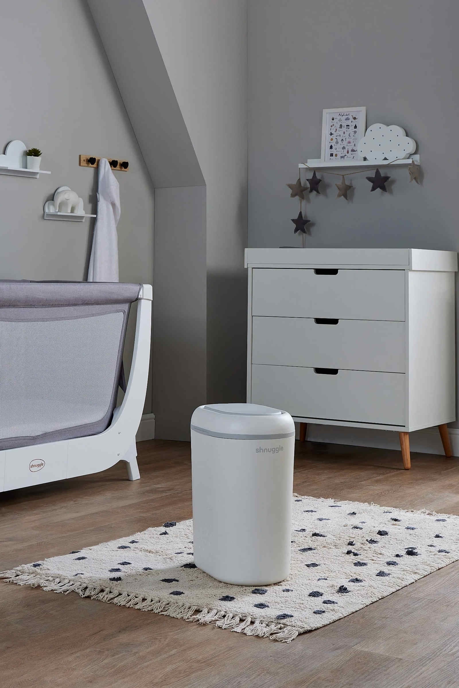 Shnuggle Eco-Touch Nappy Bin Diaper Pail + 30 Better Bag Liners