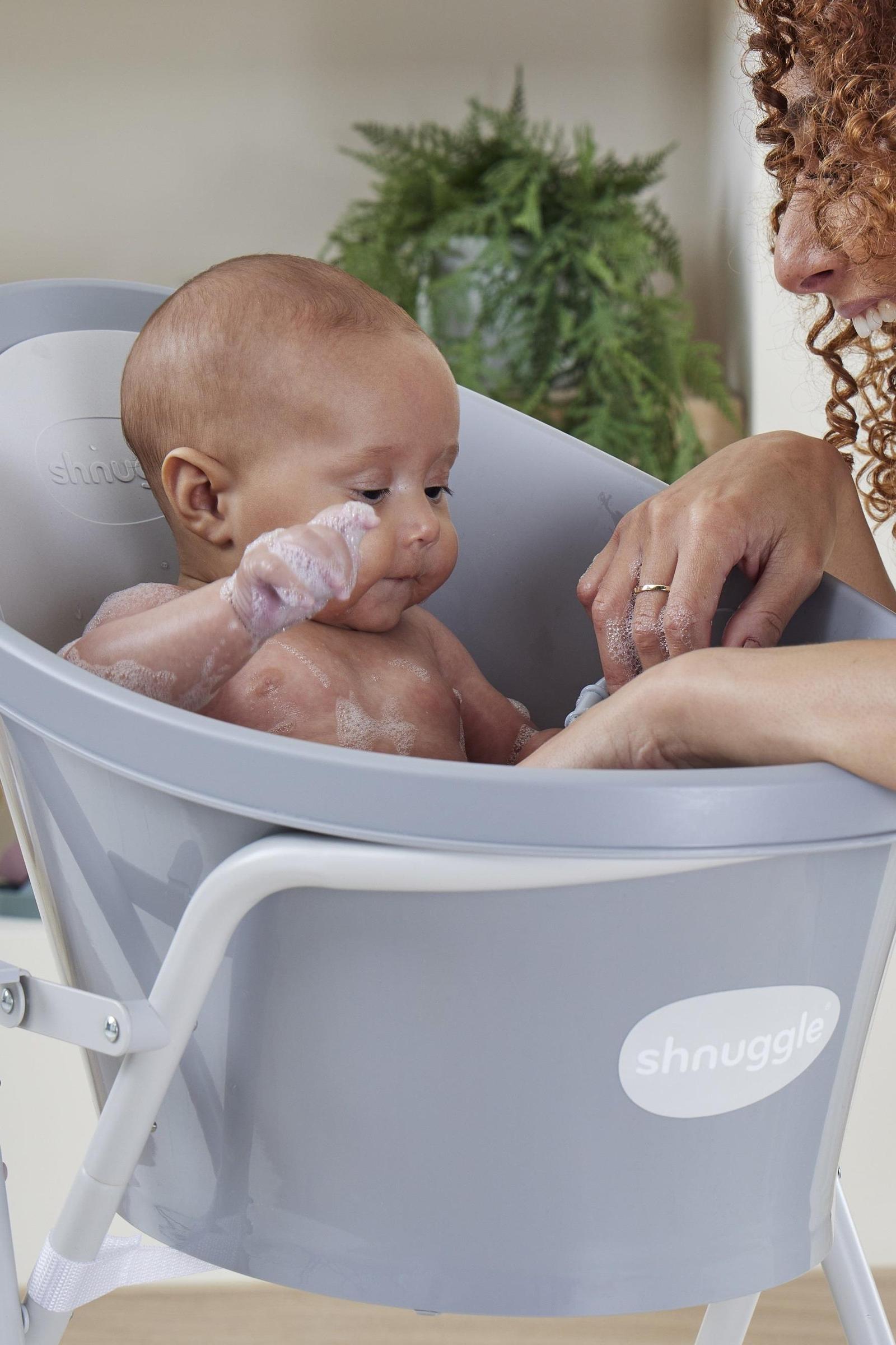 Shnuggle Bath & Change Bundle, Newborn Baby Bath & Changing Bundle + 6 Piece Accessories