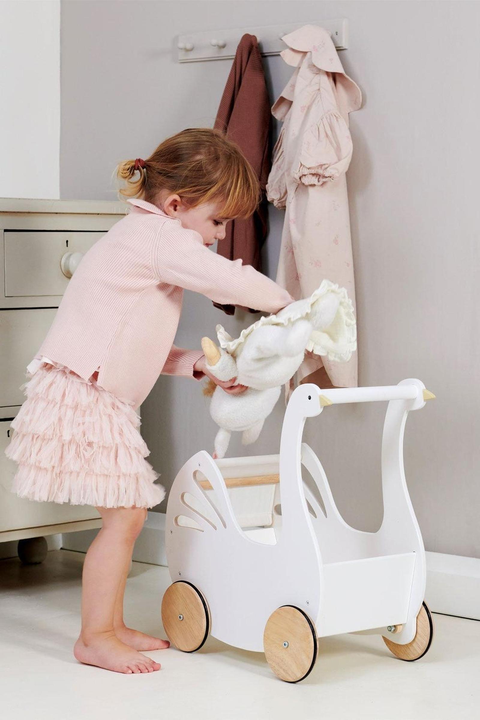 Sweet Swan Baby Carriage