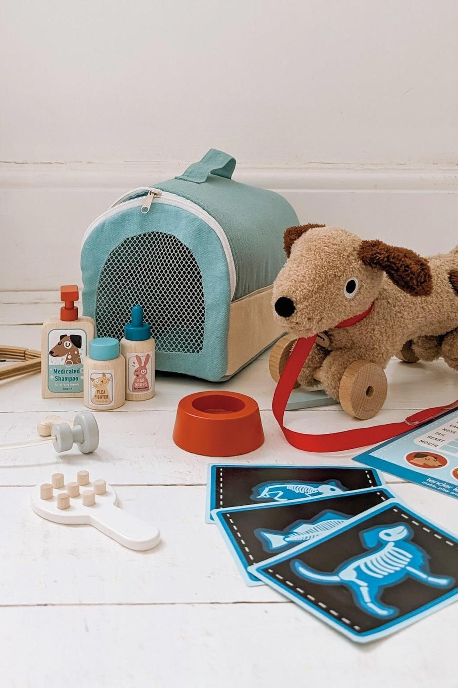 Animal Rescue Vet Case, Wooden Pretend Play Veterinary Set