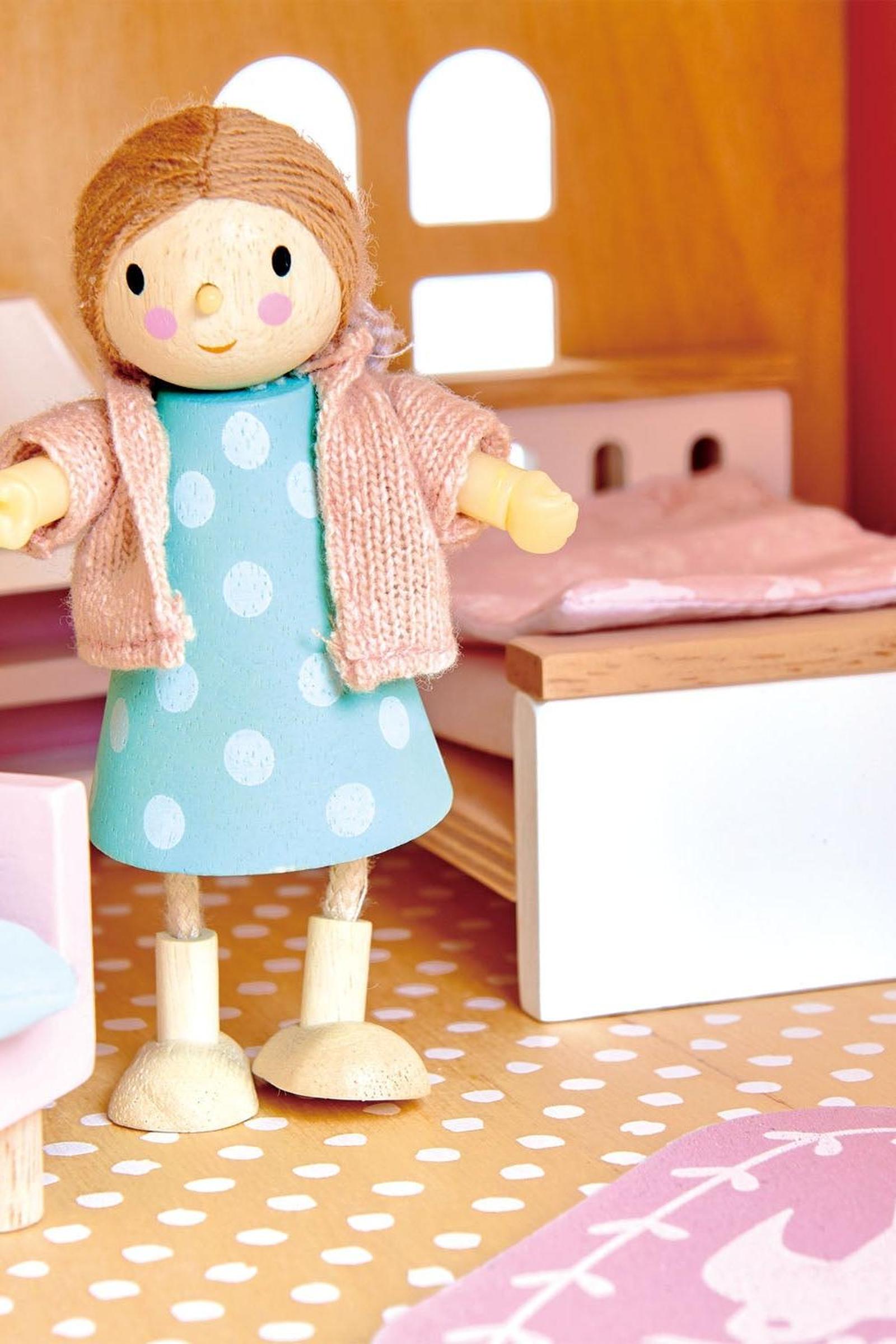 Fantail Hall, Dollhouse