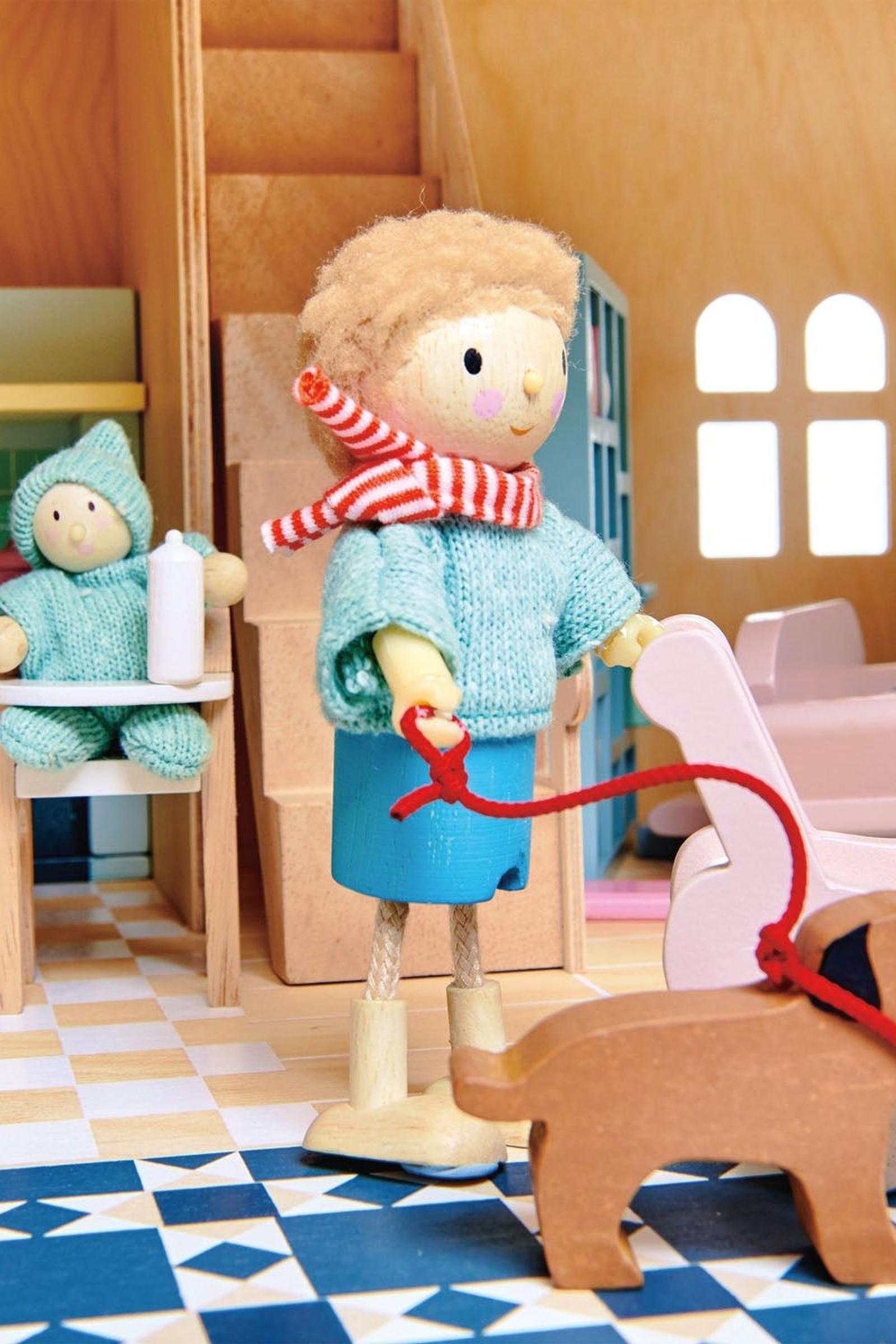 Fantail Hall, Dollhouse