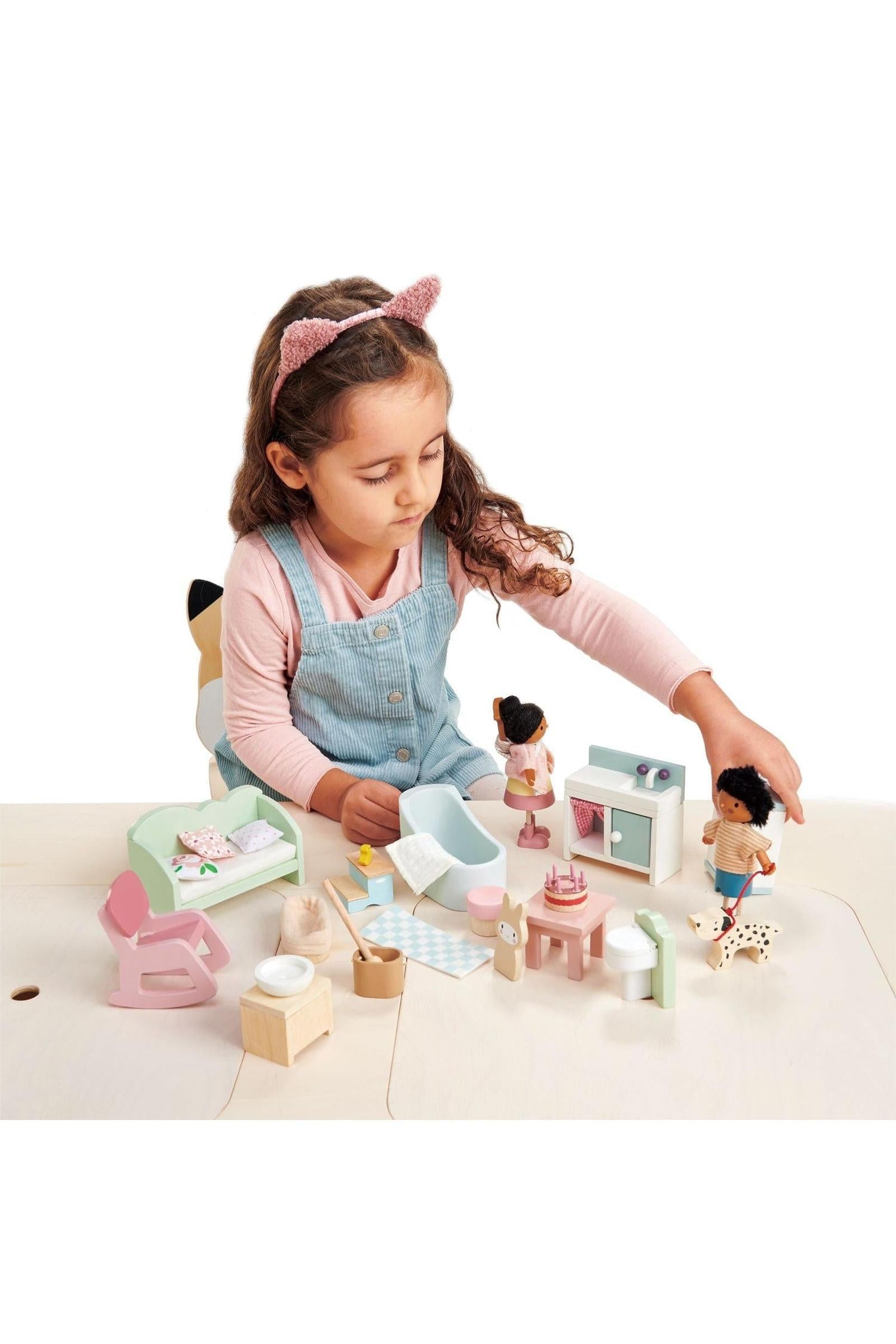 Countryside Dollhouse Furniture Starter Set
