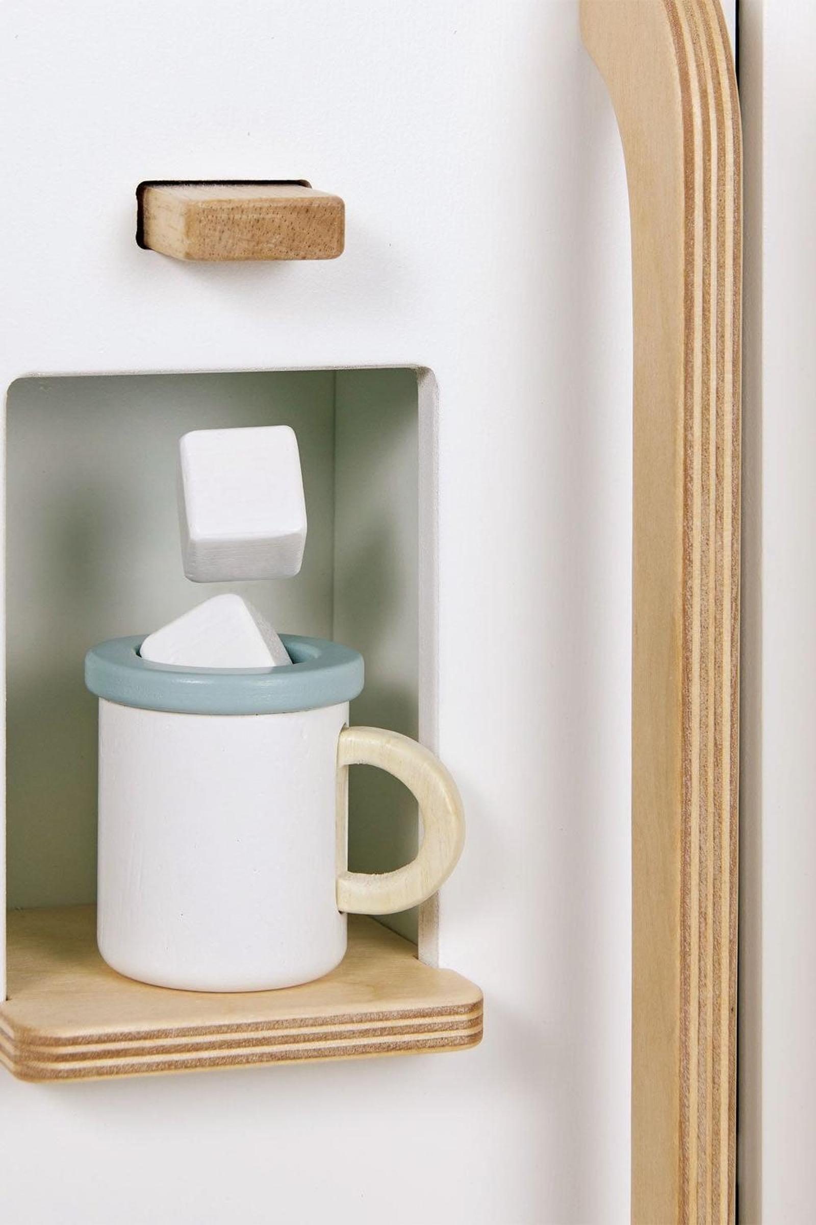 Play Refrigerator