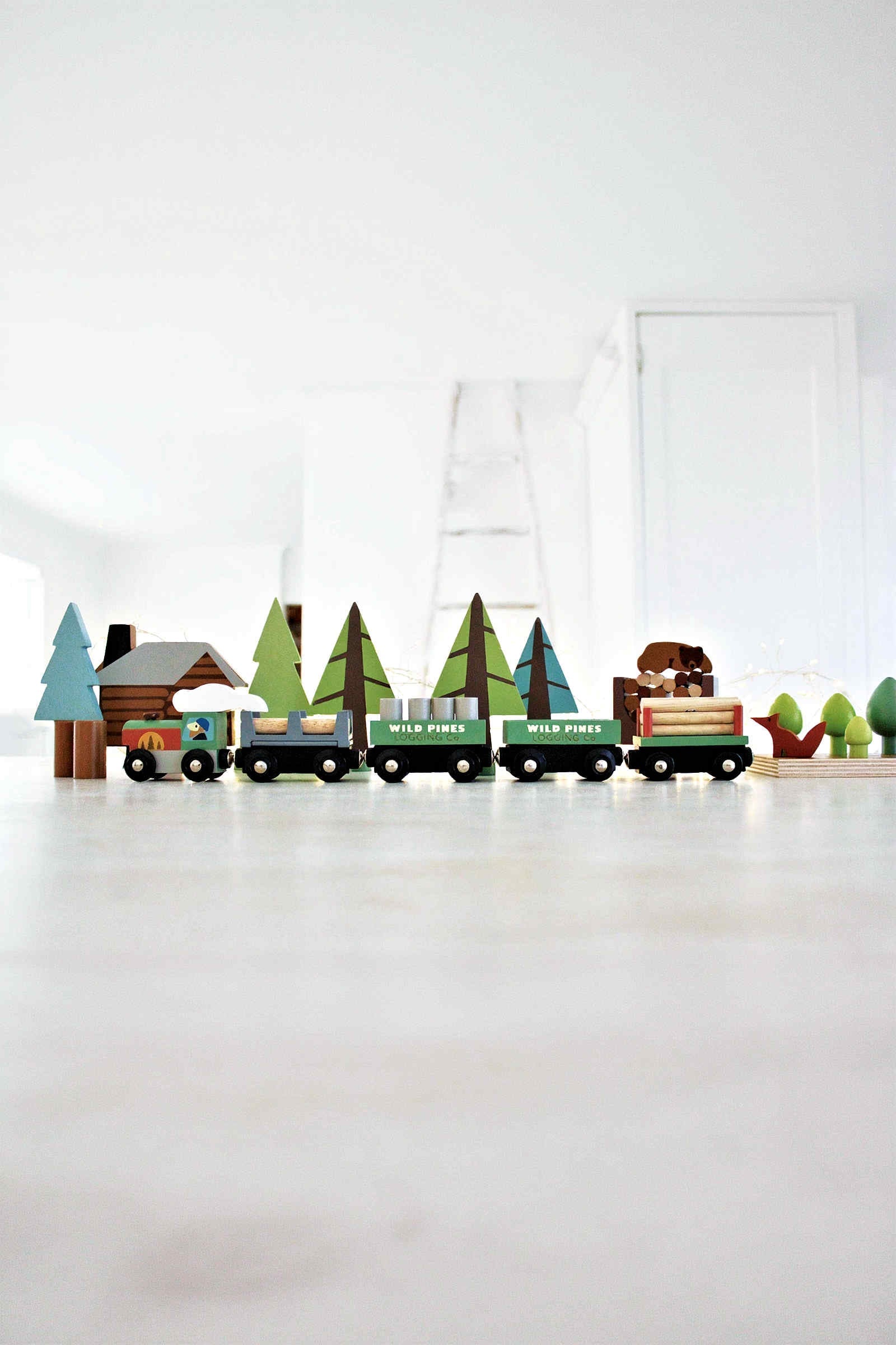 Wild Pines Train Set