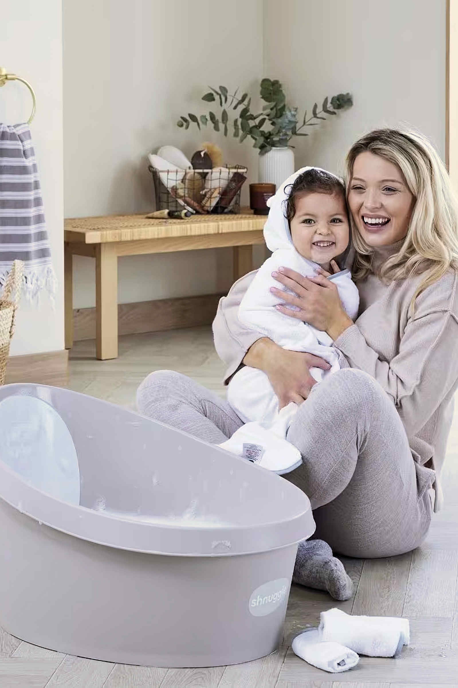 Shnuggle Toddler Bath Tub, Big Bath for bigger kids
