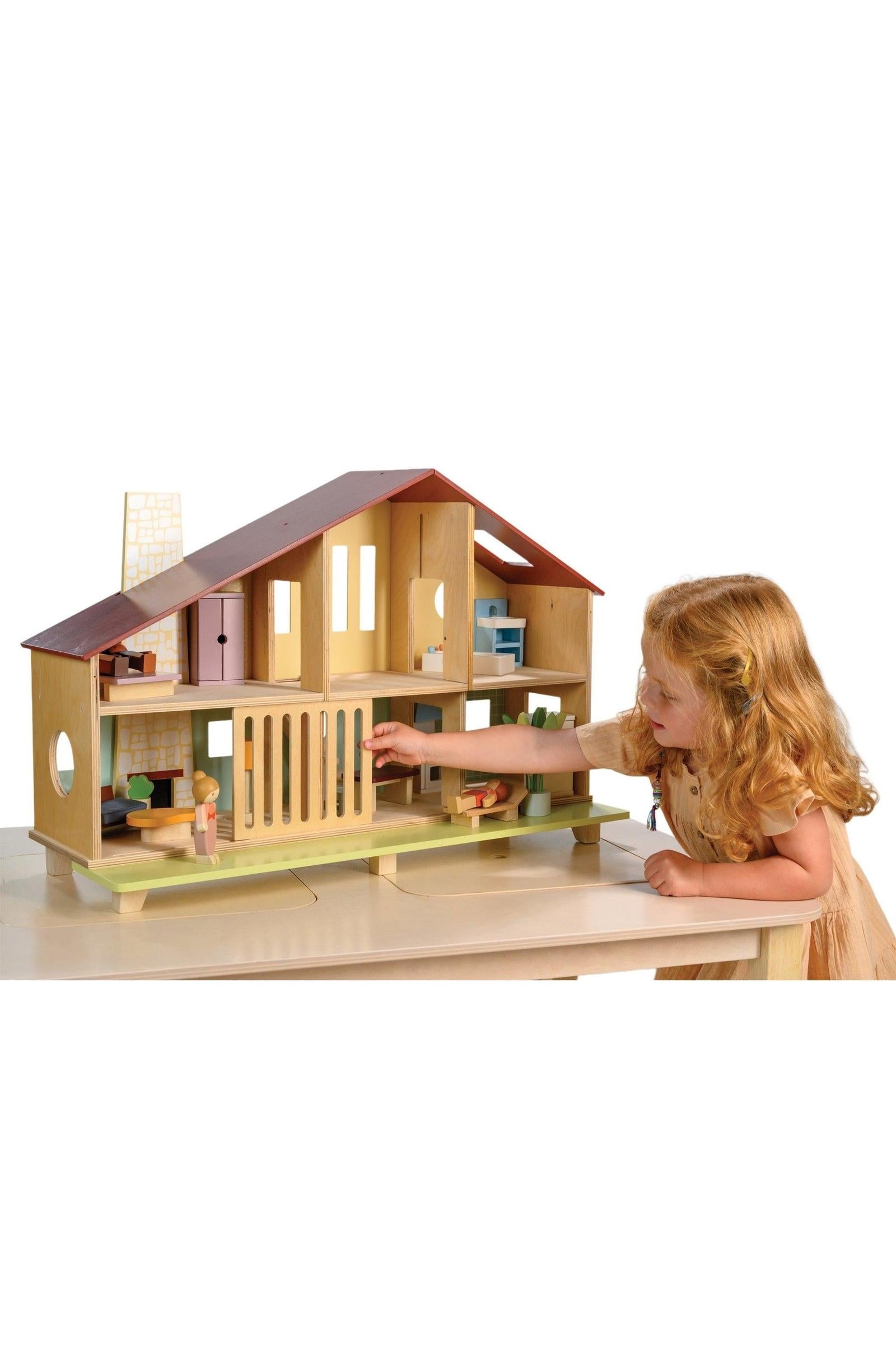 Cedar Chalet, Dollhouse
