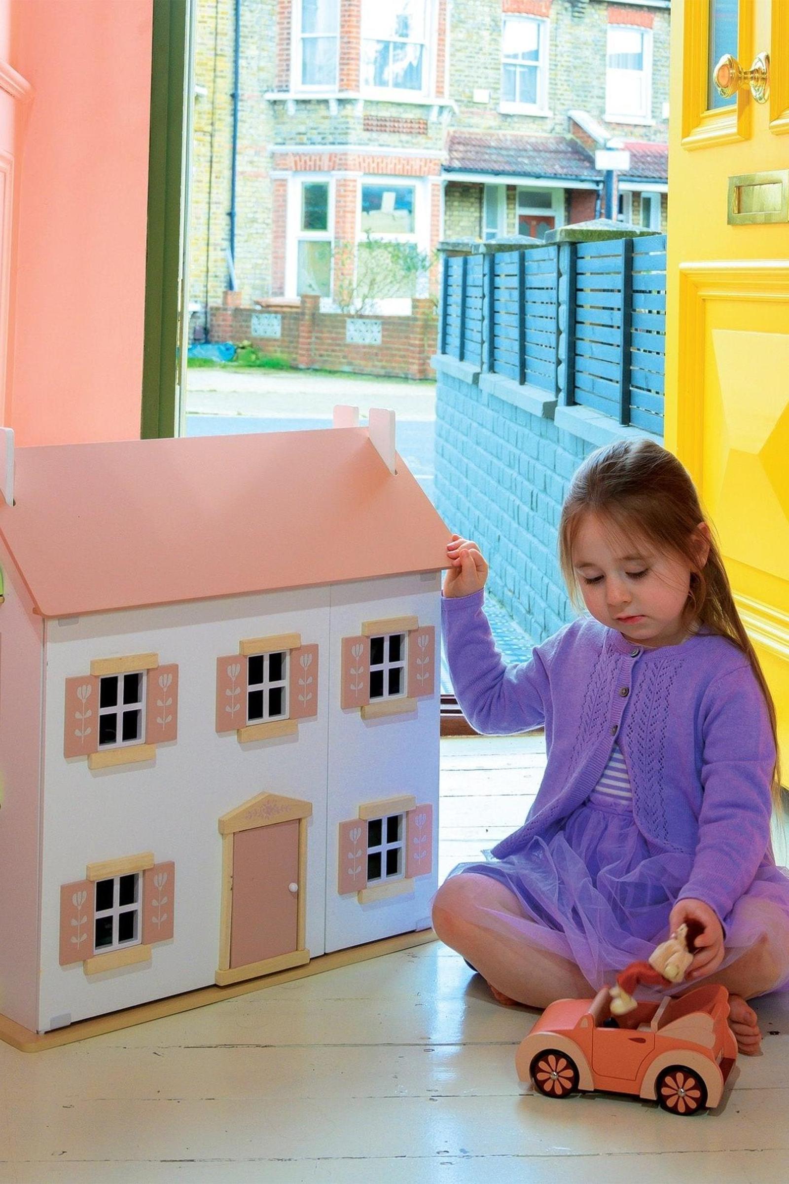 Clover Dollhouse
