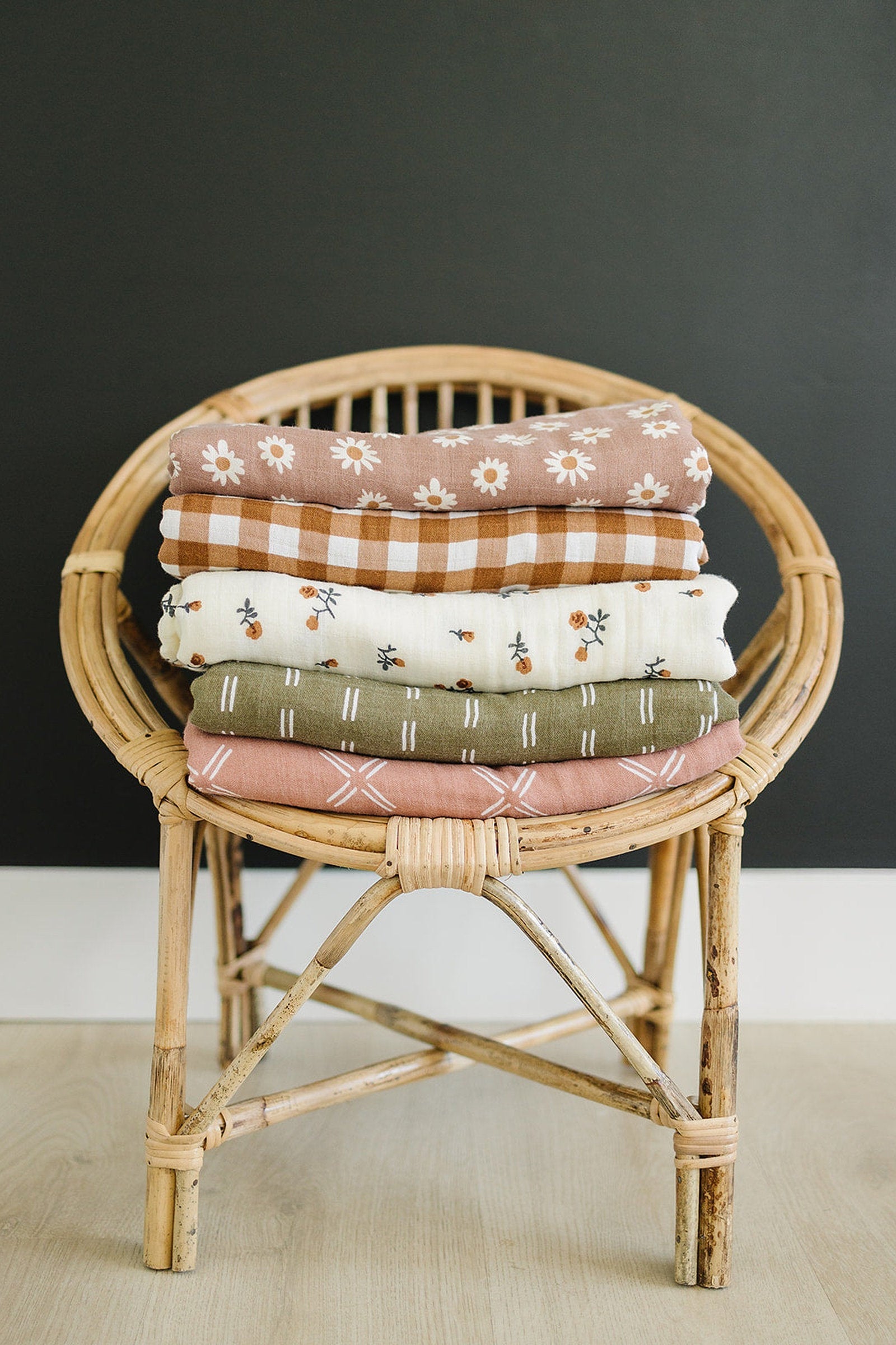 Daisy Dream Muslin Crib Sheet, 100% Cotton, Baby Essentials