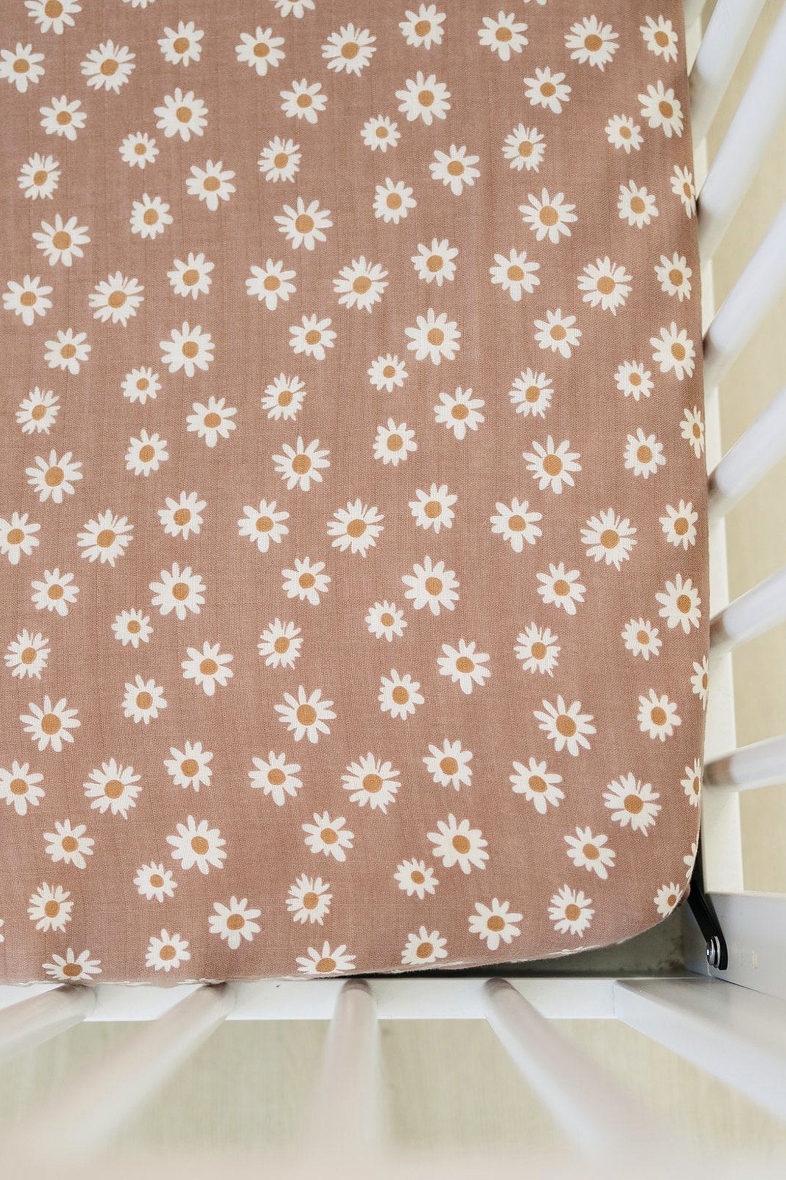 Daisy Dream Muslin Crib Sheet, 100% Cotton, Baby Essentials