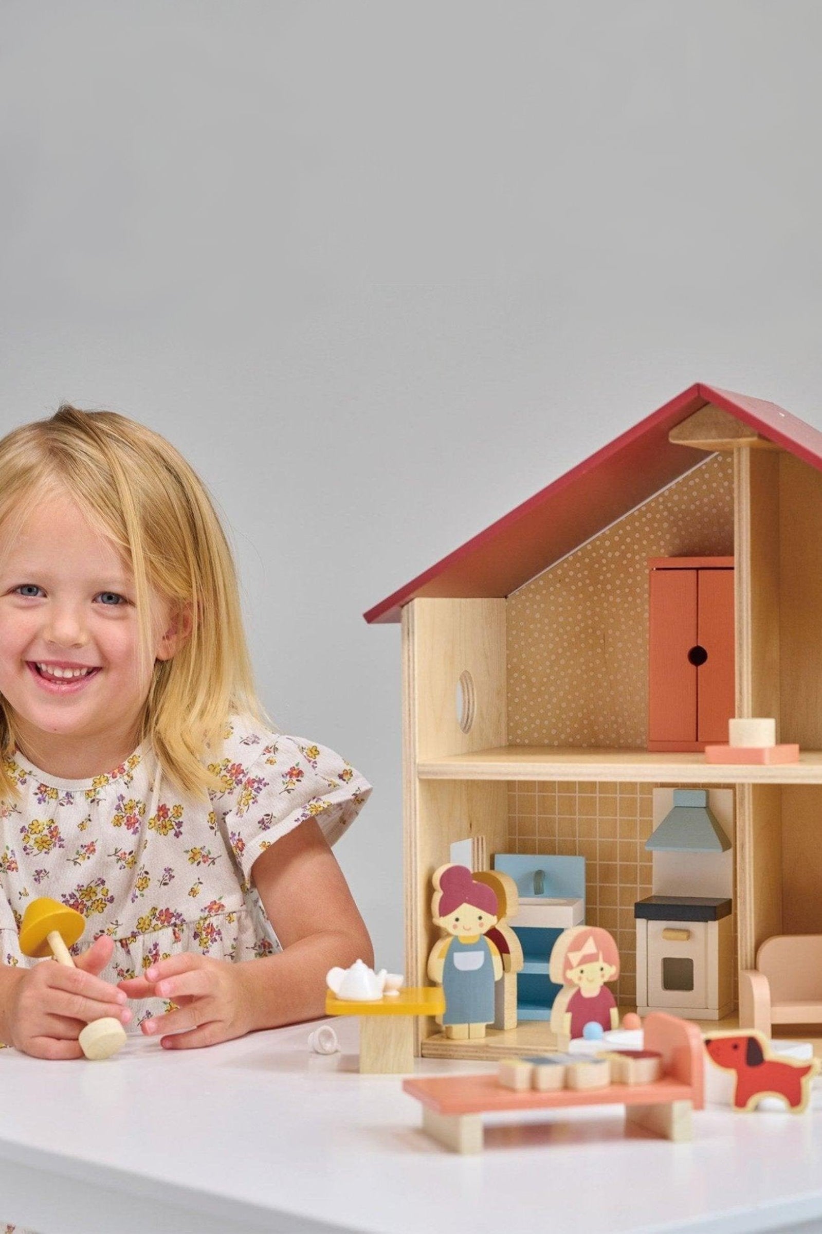 Poppets Dollhouse