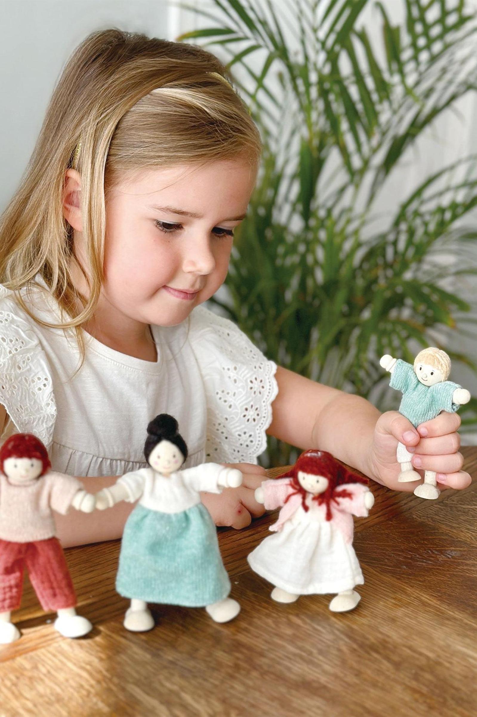 The Honeybunch Doll Family, Wooden Dollhouse Family Set