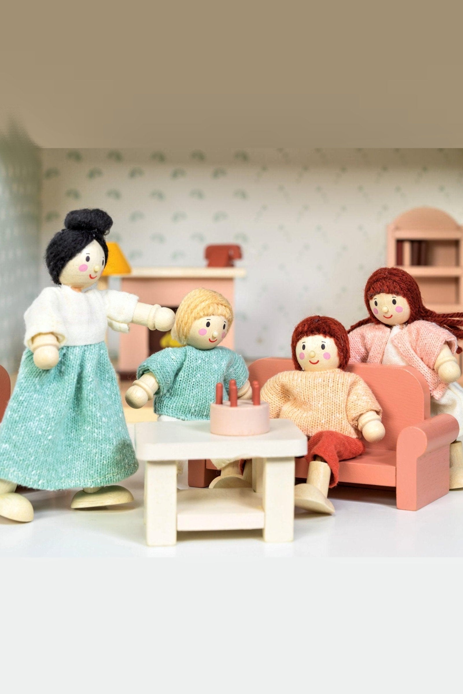 The Honeybunch Doll Family, Wooden Dollhouse Family Set