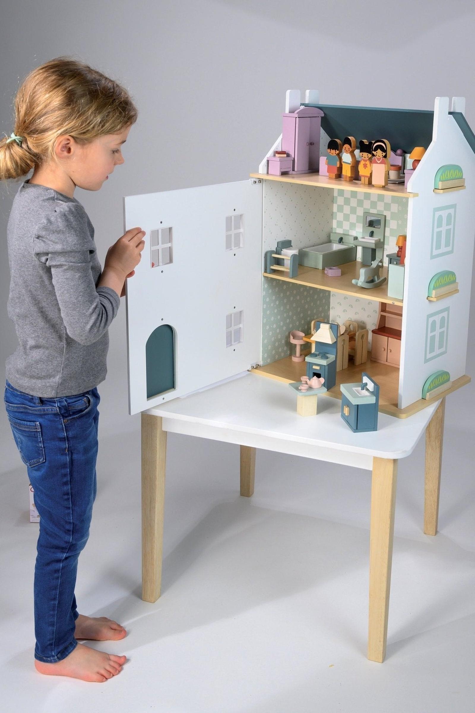 Willow Dollhouse