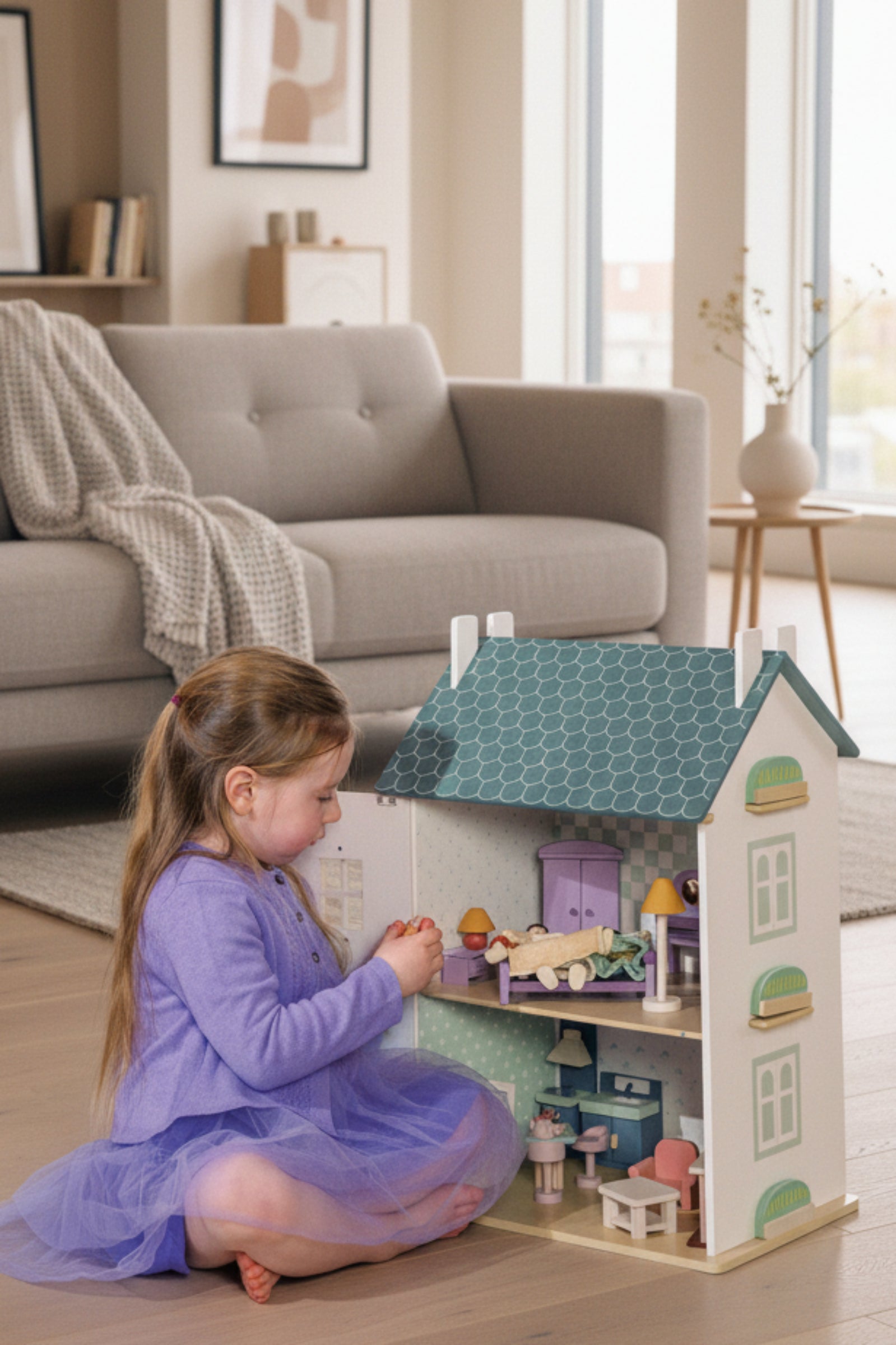 Willow Dollhouse